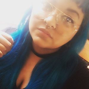 Meet your Posher, Roxana